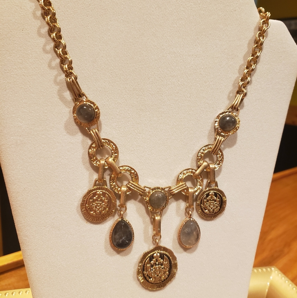Gold toned necklace